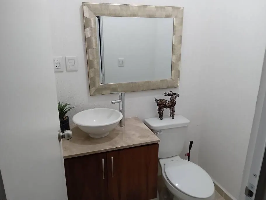 Casa Guerra En Maderos Residencial -Ideal Para Familias Cancún 0*,  México