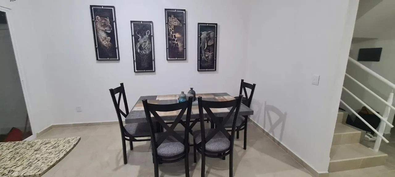 Casa Guerra En Maderos Residencial -Ideal Para Familias Cancun 0*,  Mexico