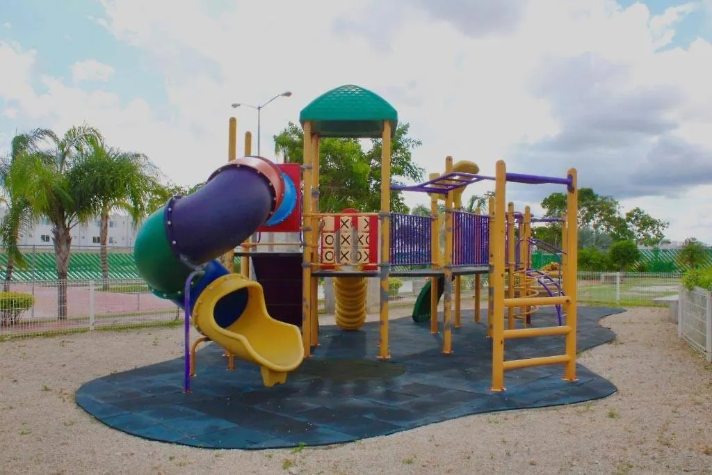 Casa Guerra En Maderos Residencial -Ideal Para Familias Cancún Mexique